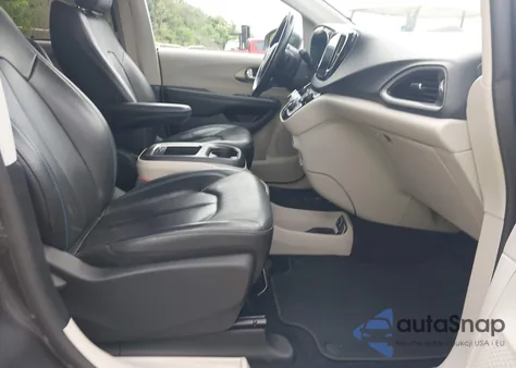 2021 Chrysler Pacifica Touring L z USA, uszkodzony, nr VIN 2C4RC1BG2MR589059